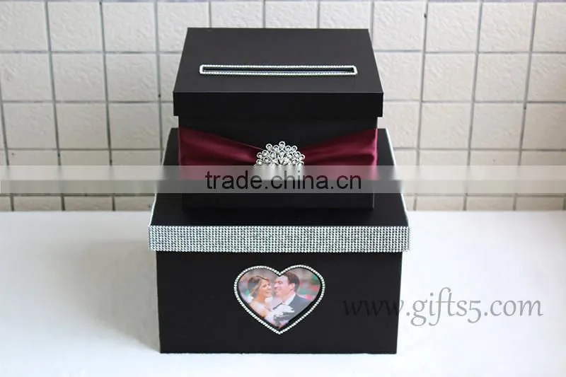 Elegant wedding gift box with photo frame wedding decorations