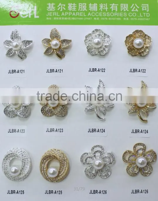 Dancing beautiful crystal brooch shinning