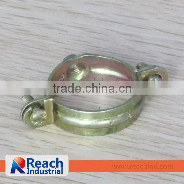 Split Pipe Clamp with Reinforcement Rib