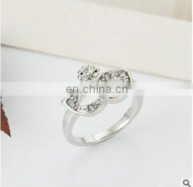 Korean version of the high-quality fashion mask gilded gold crystal ring tail ring girl gift ring