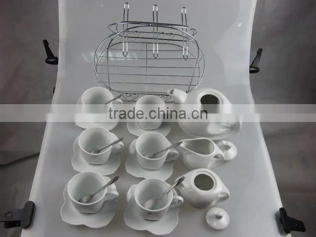 24 pcs dinnerware set with basket