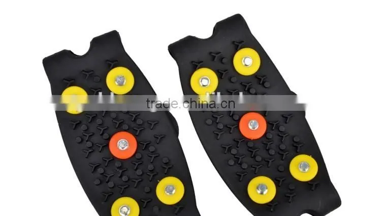 Hot-selling Mountaineering walking non-slip silicone crampons 5 teeth crampons for snow and ice
