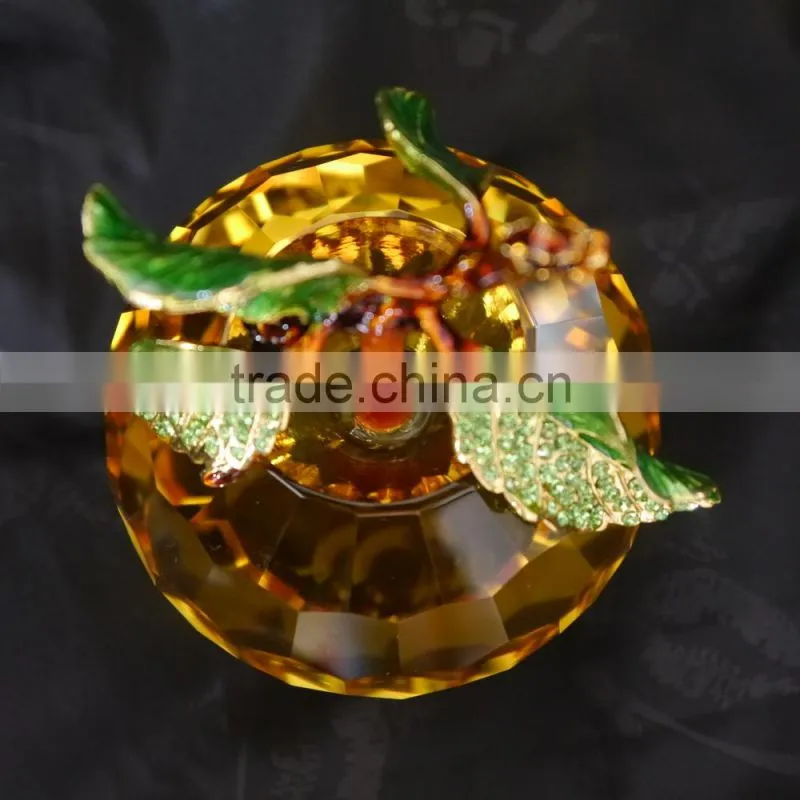 wedding favors golden colour crystal apple
