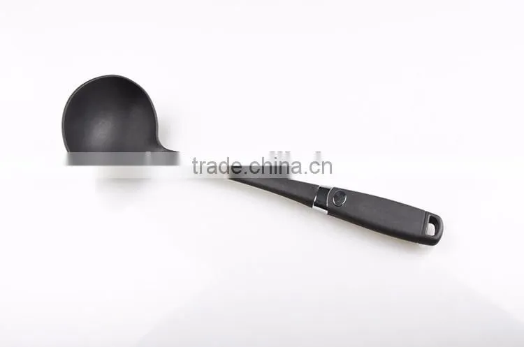 Plastic spatula
