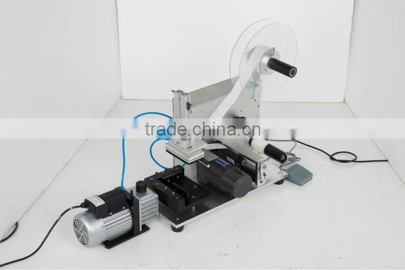 MT-60 semi-automatic applicator for bottles