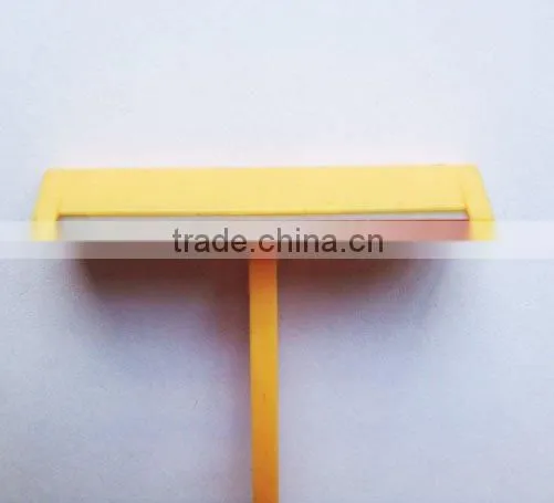 Single blade disposable razor