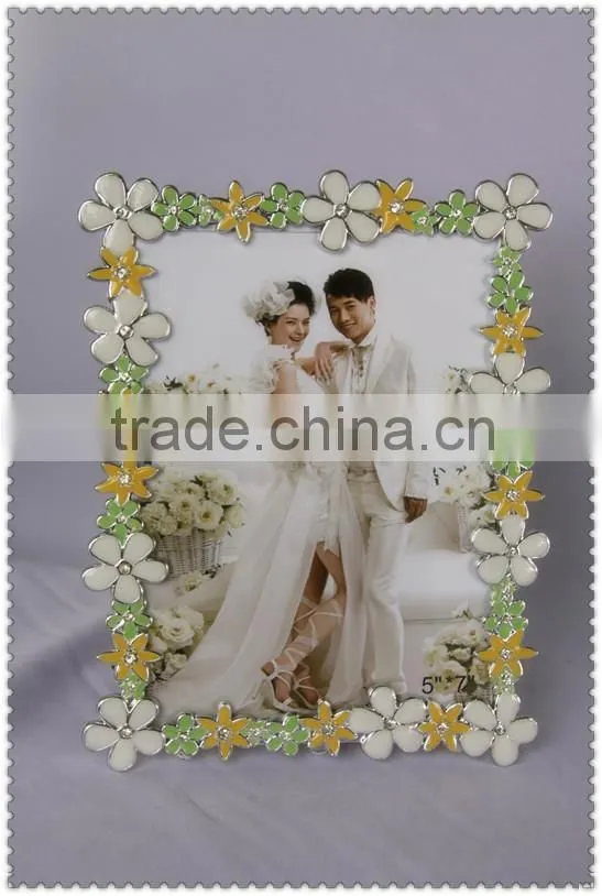 Metal family tree photo frame