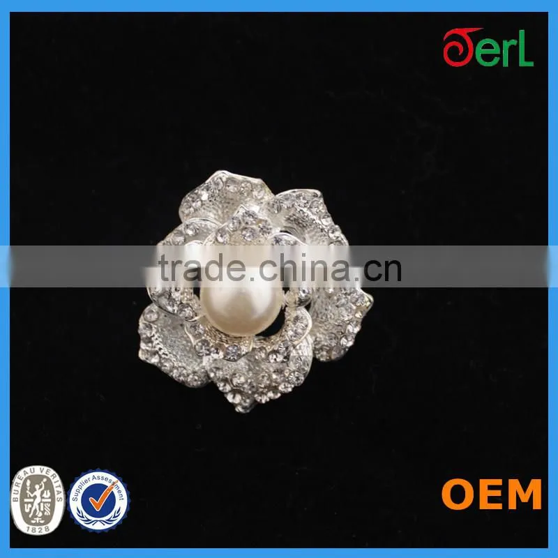 Silver Metal Pearl Rhinestone Flower Brooch