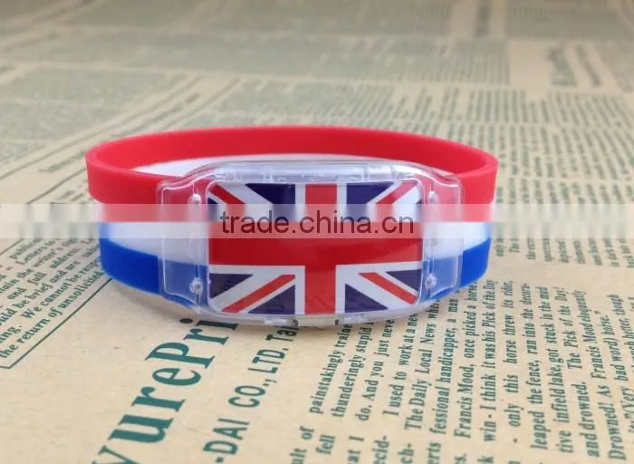 2016 Promotional LED Silicone Bracelet China Supplier