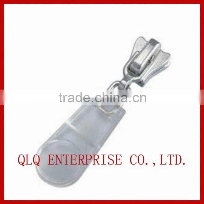 Auto lock double slider zipper