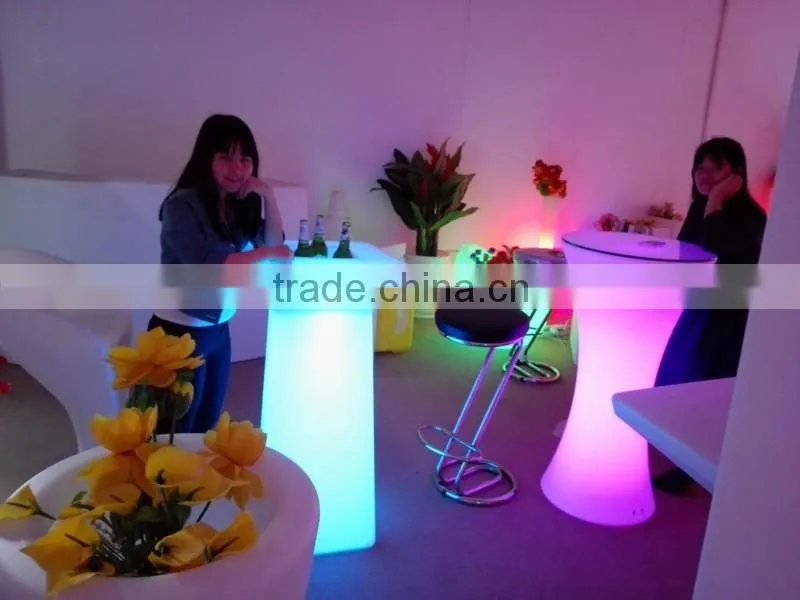 Color change Cocktail Plastic Bar Table