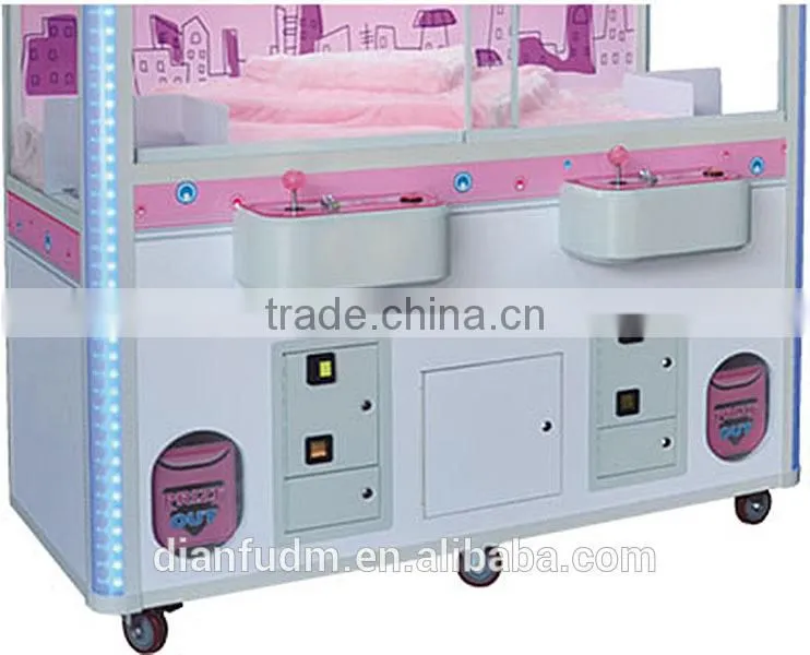 Gloden House coin operate claw crane machine/toy crane machine for sale