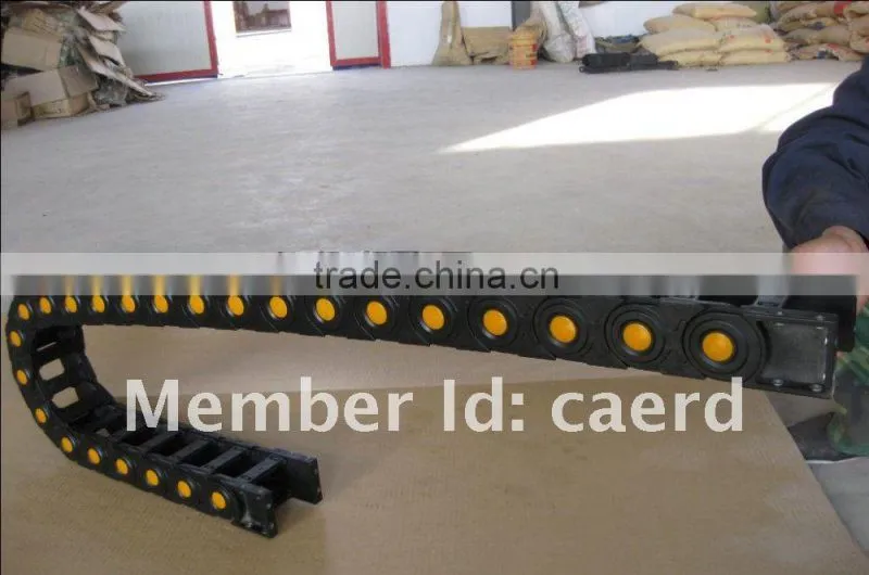 Robots plastic cable track