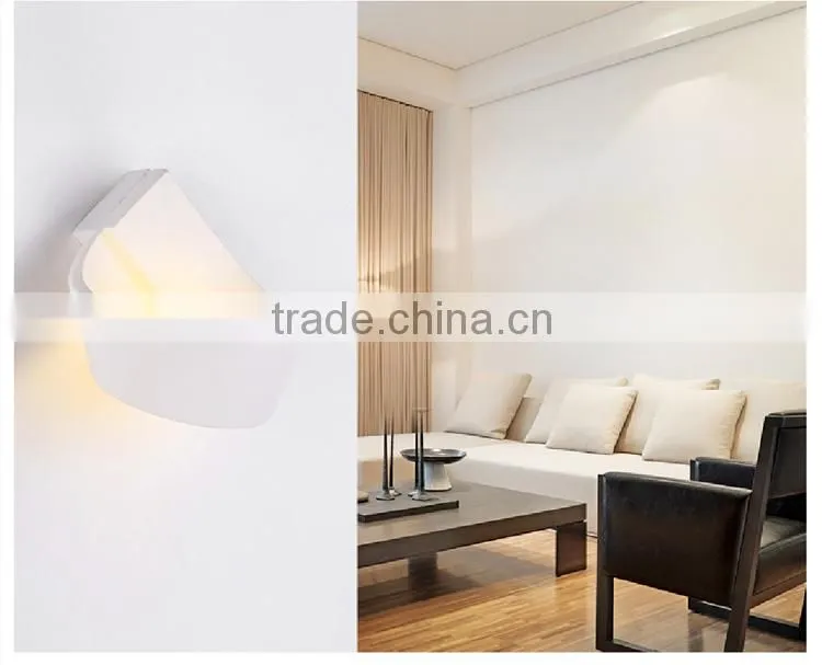 220V AC Modern Wall Lamp SMD5730 White Color Iron LED Wall Lamps