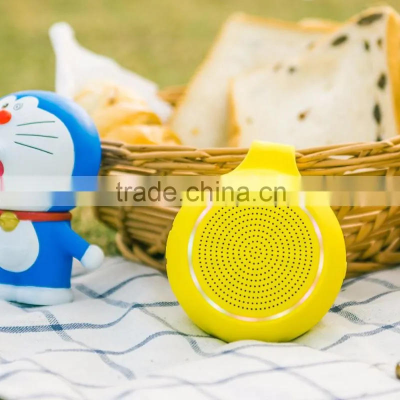 Led flash light bluetooth speakers with wireless mic