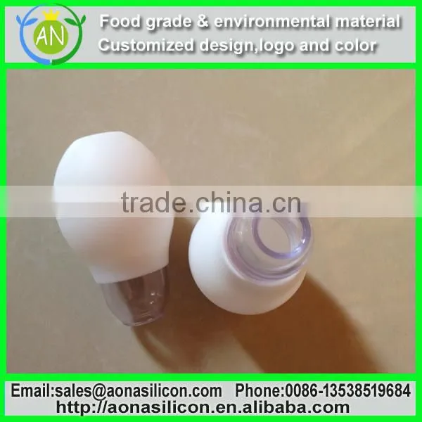 Fashion convenience silicone Egg separator