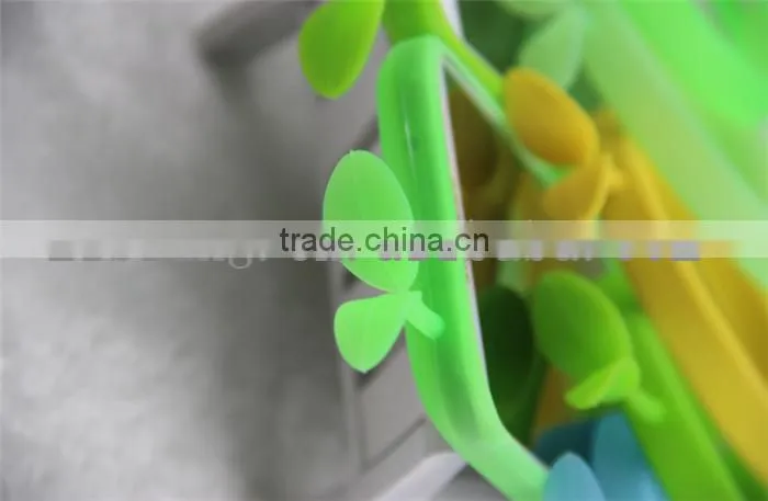 Creative design multifunctional universal silica gel hand ring