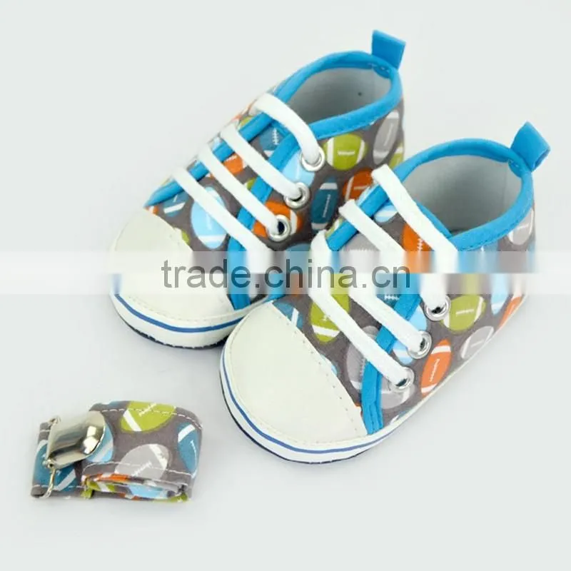 Fashion Rugby Pattern High Quality Newborn Crib Shoes Baby Shoes Matching Pacifier Clip