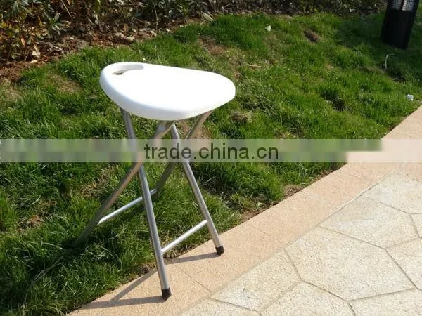 Triangle Shape Metal Leg Folding Stool With Handle