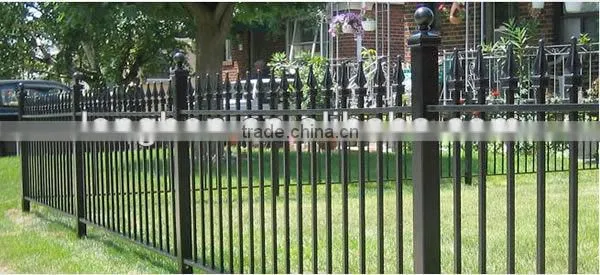 2012 Top-selling modern handmade iron fence for garden