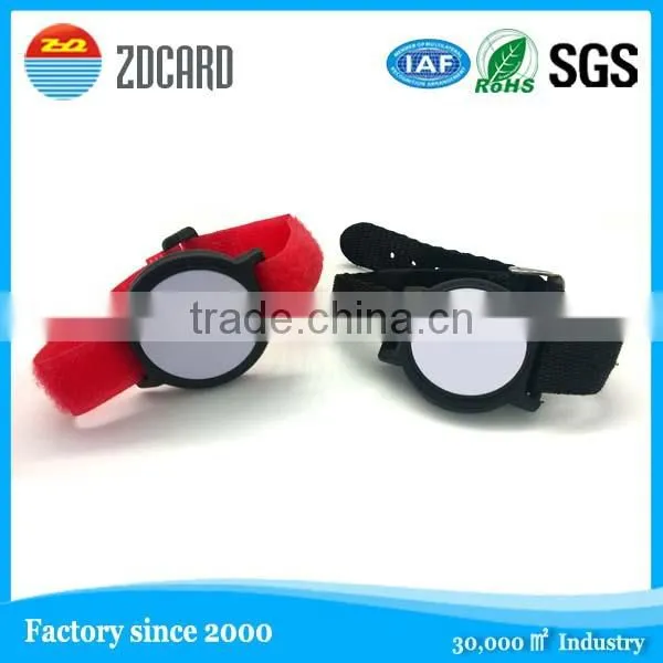 Professional manufacturer good design nfc rfid dual layers silicone wristbands