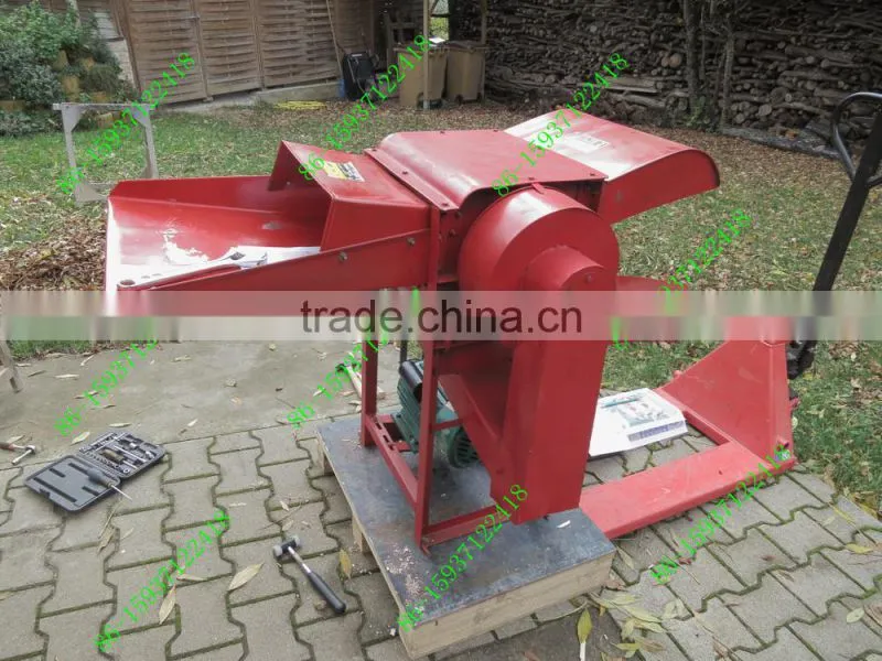 Agricultural grain threshing machine