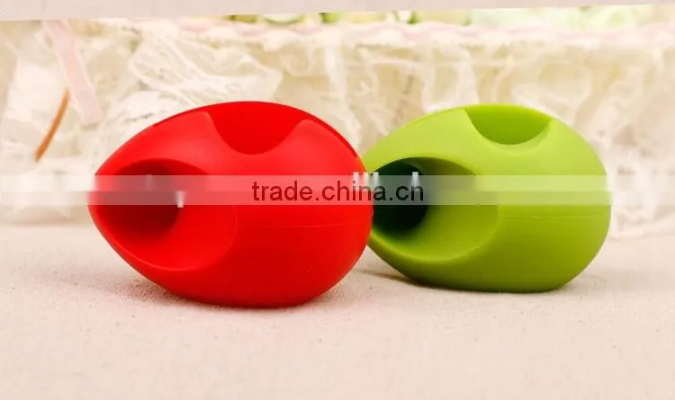 2016 Best Christmas gift cheap mini speaker egg shaped silicone speaker for iPhone 5/5S