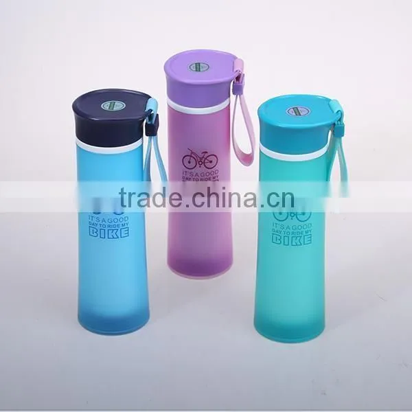 students 0.35L plastic sport water bottle with strainer