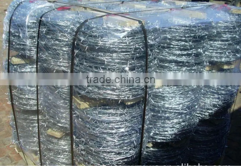 2013Hot-Salel! Low Price Galvanized/PVC Coated Barbed Wire