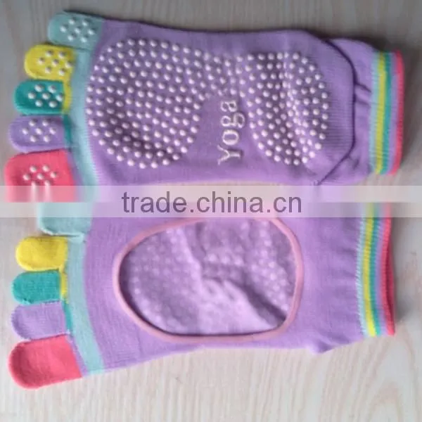 Eco-friendly Colorful Non Slip Custom Yoga Toe Socks Soft Breathable Yoga Socks