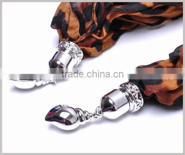 Animal Print Pendant Scarf Leopard style