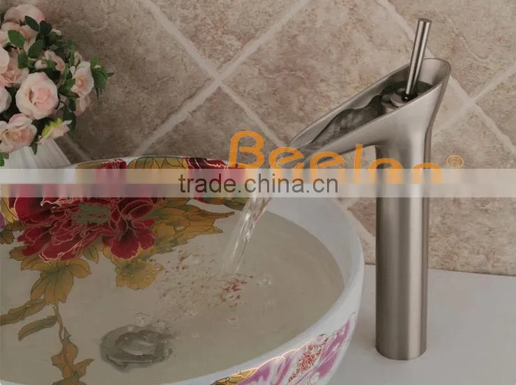 Classic Nickel Brushed Single Lever Antique Basin Faucet Mixer Tap/Basin Tap/Bathroom Faucet