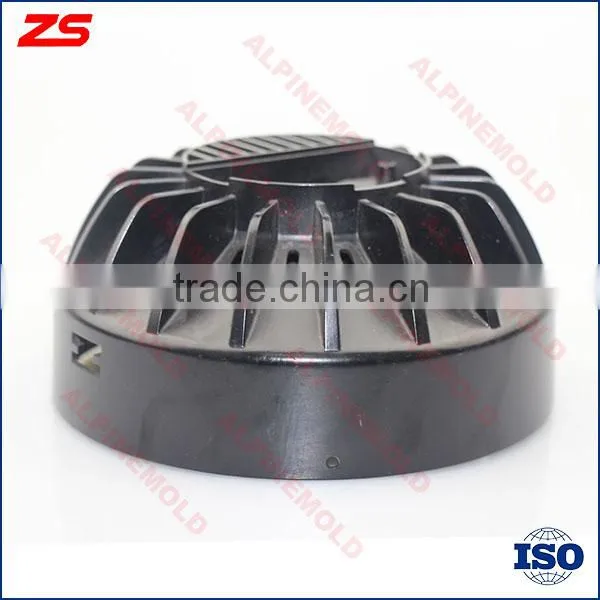 Plastic injection mold for make-up casing with mirror inserted