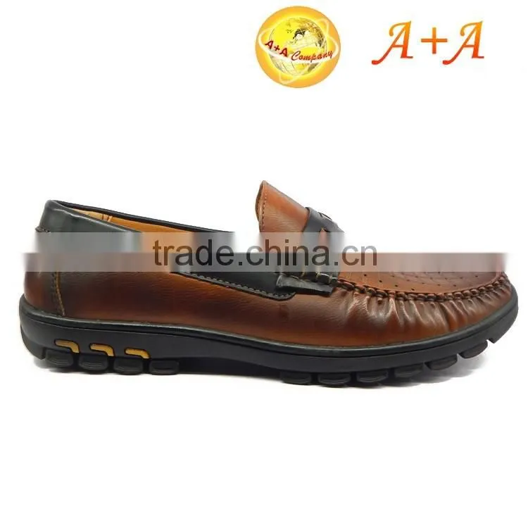 Men fashion style loafers soft flat wholesale shoes