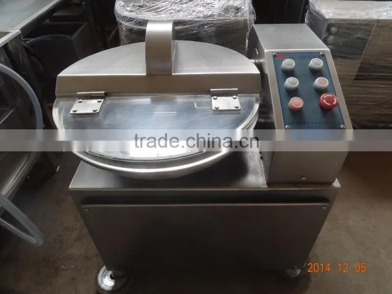 Meat cutting and blending machine