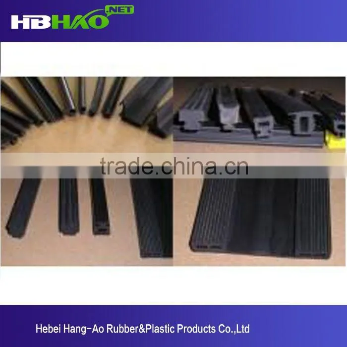 Wooden door curtain wall sealing strip