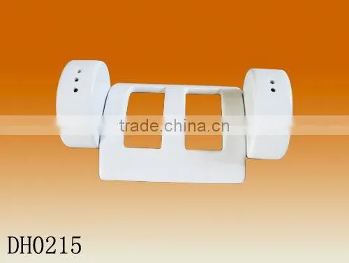pure white porcelain salt & pepper shaker set