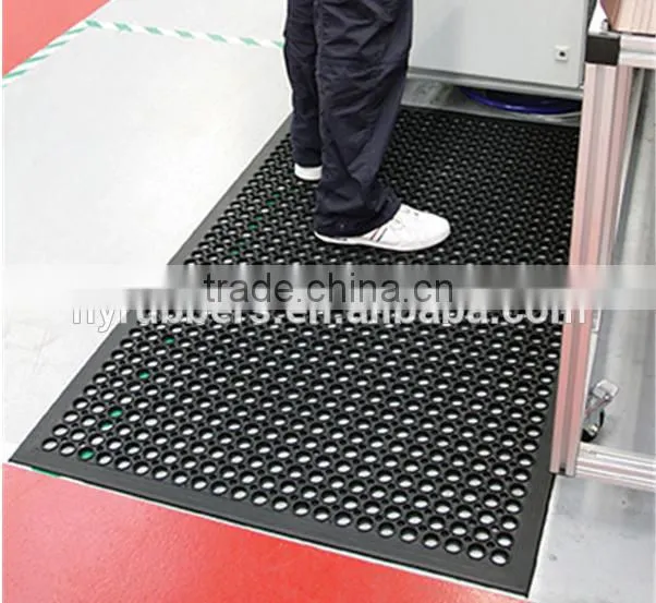 Qingdao hot sale factory produced colorful perforated rubber mats