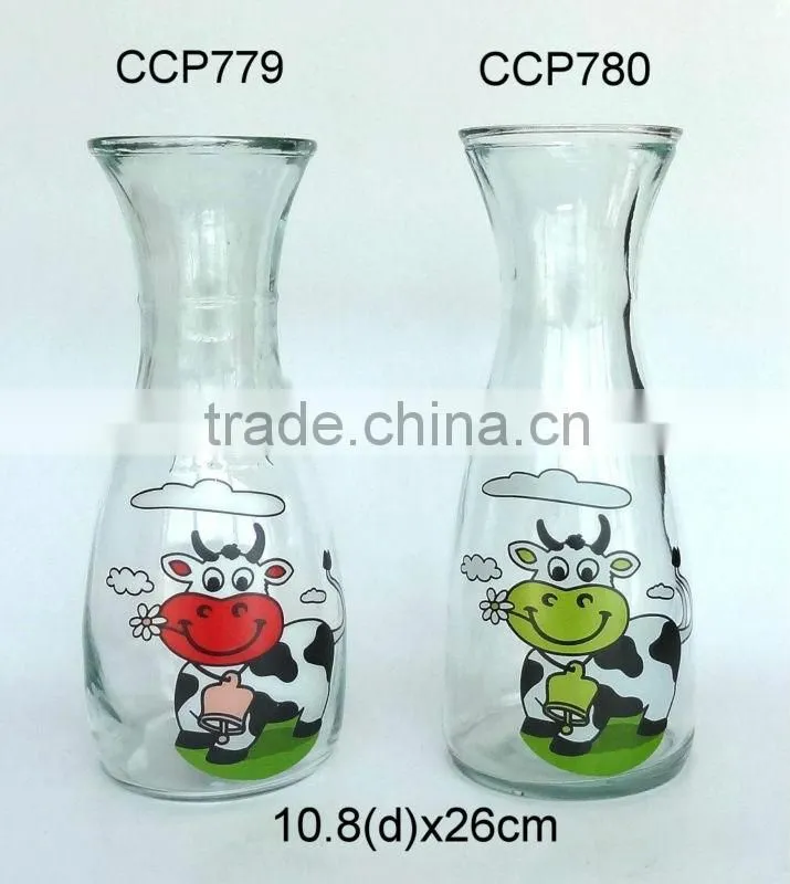 CCP862 glass milk bottle with embossed deisgn