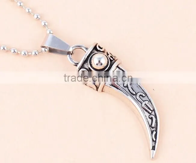Fashion Stainless Steel Wolf Tooth Fake Turquoise Pendant Necklace Mens Jewelry