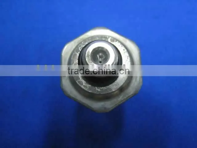 Air conditioning pressure switch 88625-XZ04