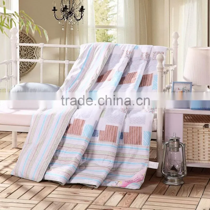 Luxury cheap handmade patchwork floral design pure Silk or down comforter/quilt for baby