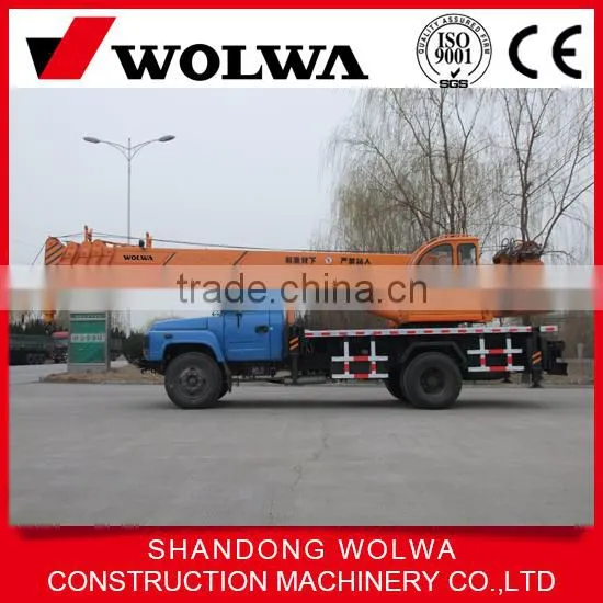 12 ton mobile crane with pointed truck chassis