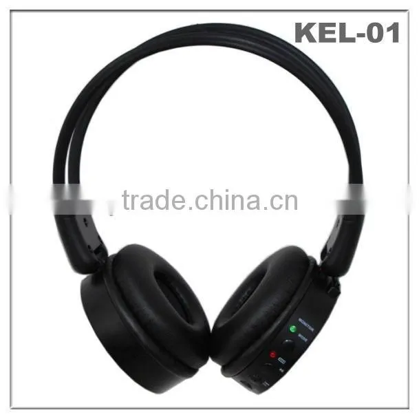 Three-in-one wireless/wired headset with FM radio, TF card insert and MP3 playing