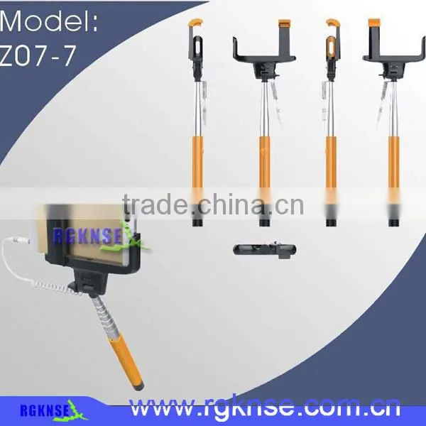 2015 fanshionable design cheap colorful charge free wire selfie stick 2015