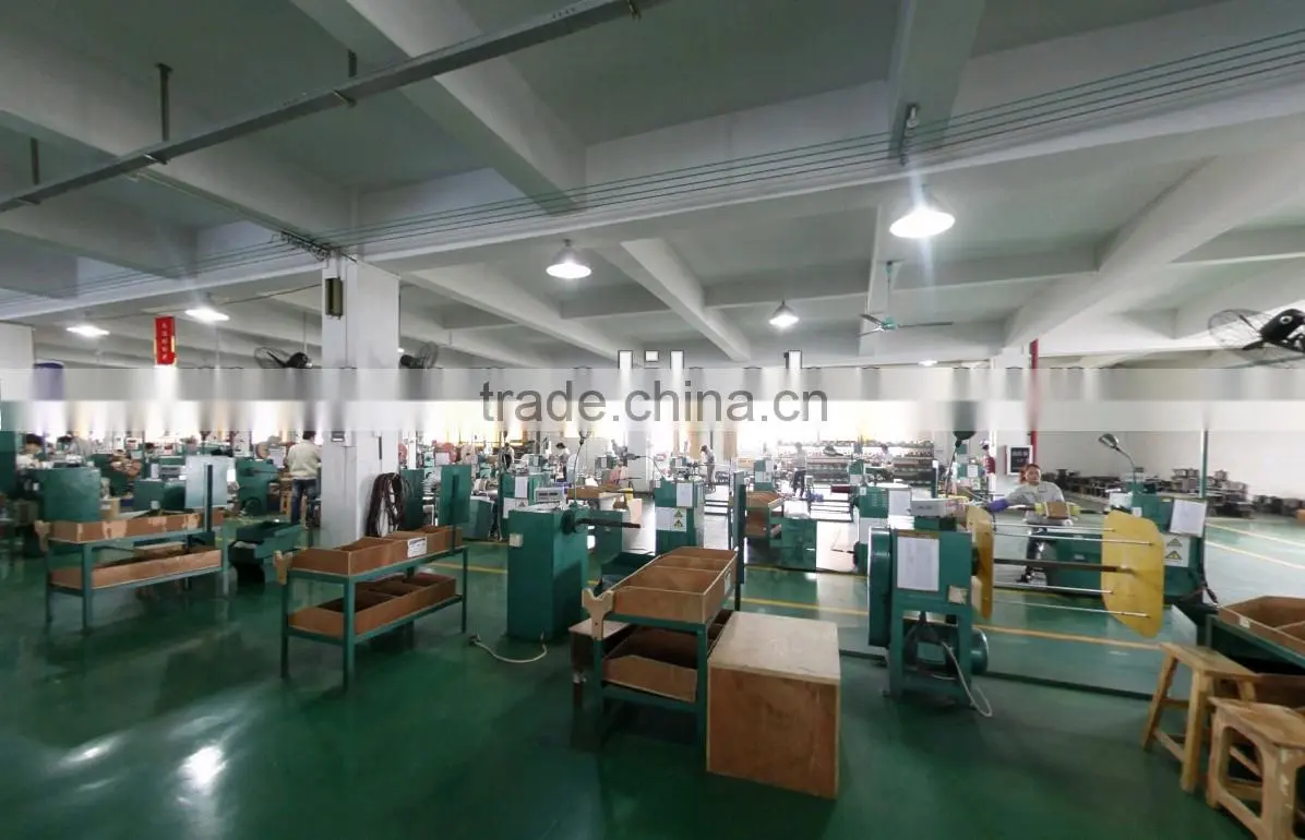 Single phase oil- filed pole-mounted distribution transformers