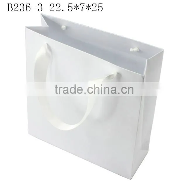 China Manufacture Custom Special Paper Jewelry Gift Packaging Bag B236-3