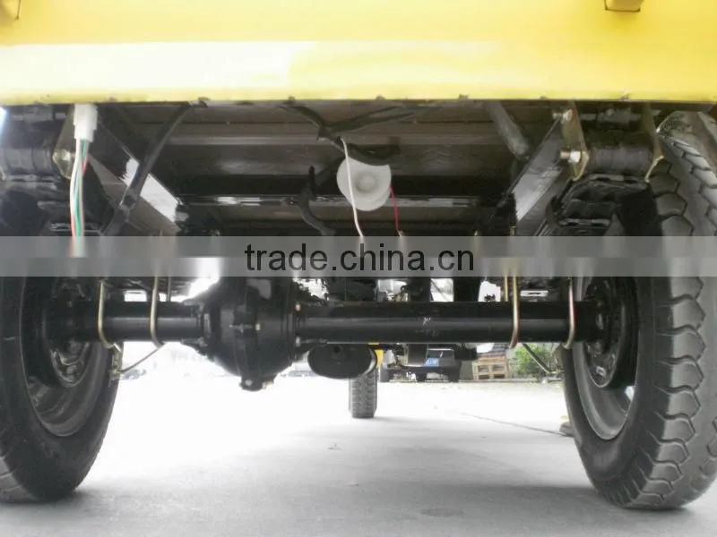 Guangzhou electric/ kick start three wheel passenger tricycle/ cart with hard covered