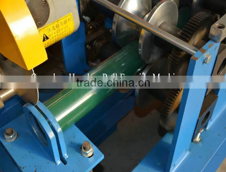 Auto steel downspout pipe roll forming machine