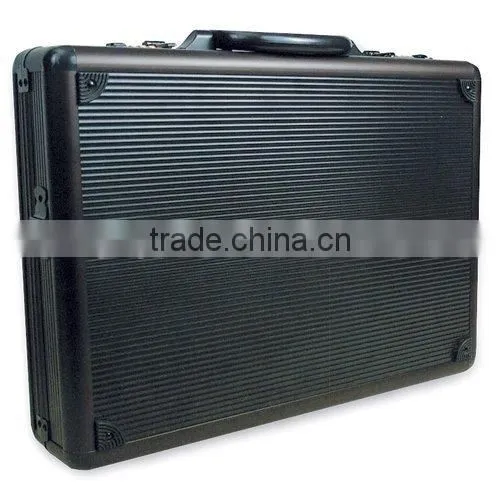 Black 17.5" x 4" x 13" Aluminum Briefcase